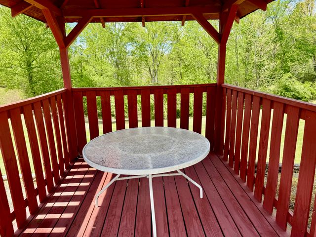 3317 HWY 52, Beattyville, KY 41311
