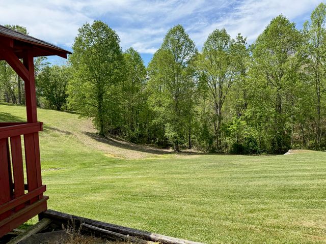 3317 HWY 52, Beattyville, KY 41311