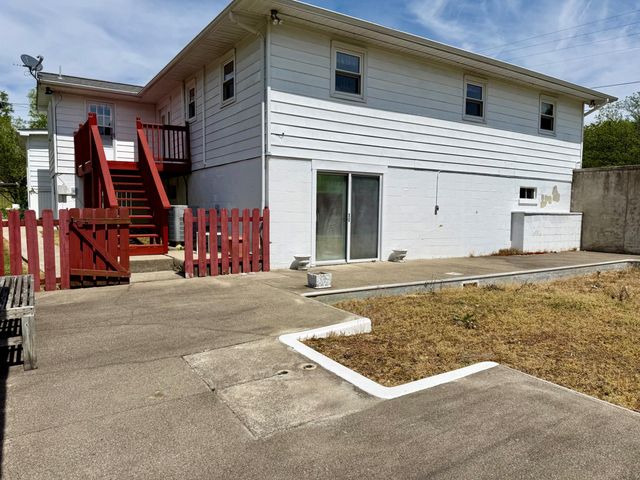 3317 HWY 52, Beattyville, KY 41311