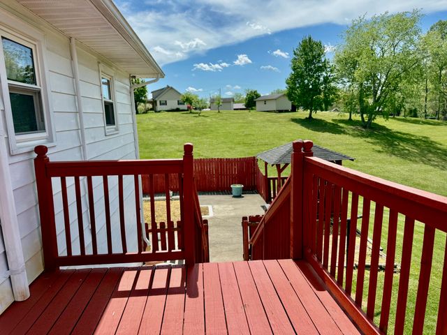 3317 HWY 52, Beattyville, KY 41311