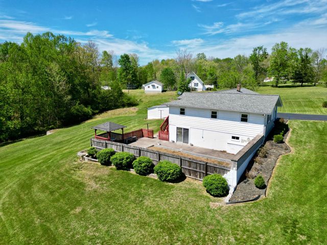 3317 HWY 52, Beattyville, KY 41311