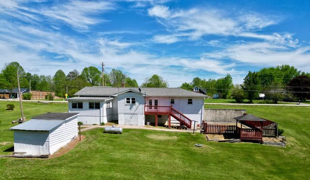 3317 HWY 52, Beattyville, KY 41311