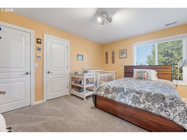 13923 Sw MISTLETOE Dr, Portland, OR 97223