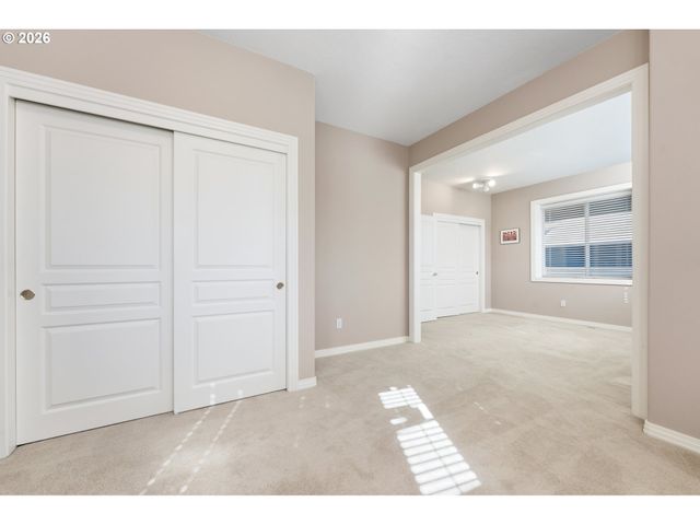 13923 Sw MISTLETOE Dr, Portland, OR 97223