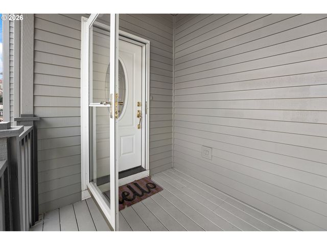 13923 Sw MISTLETOE Dr, Portland, OR 97223