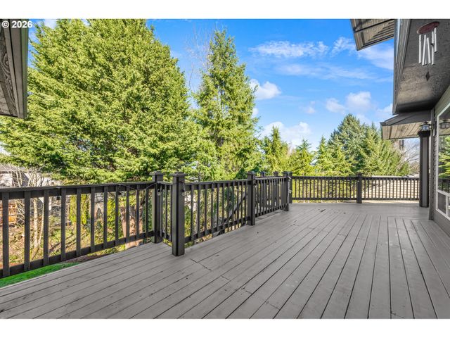 13923 Sw MISTLETOE Dr, Portland, OR 97223