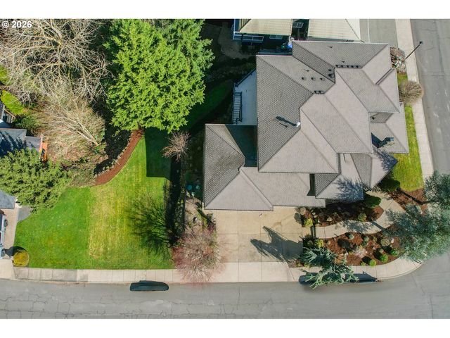13923 Sw MISTLETOE Dr, Portland, OR 97223