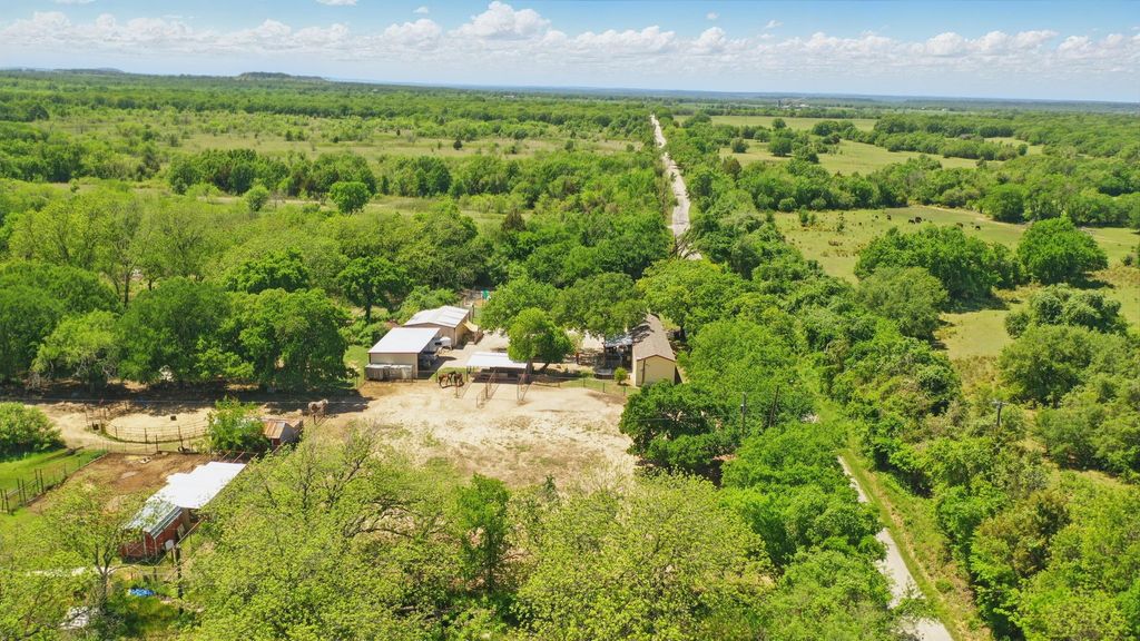 647 County Road 3420, Bridgeport, TX 76426