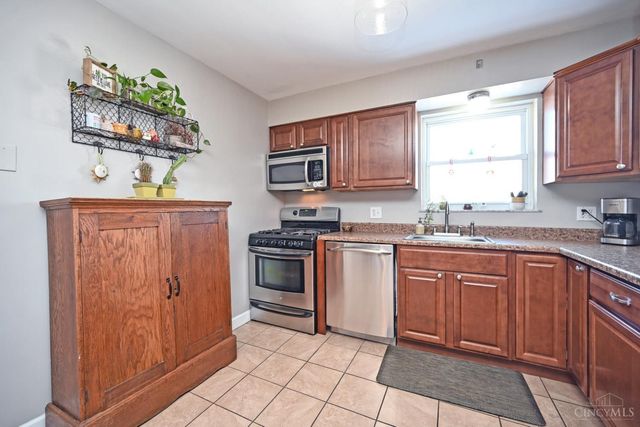 5722 Kroegermount Drive, Cincinnati, OH 45239