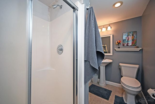 5722 Kroegermount Drive, Cincinnati, OH 45239