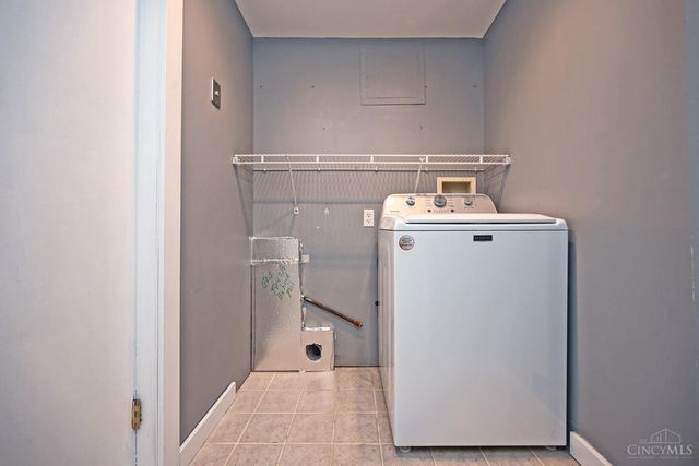 5722 Kroegermount Drive, Cincinnati, OH 45239