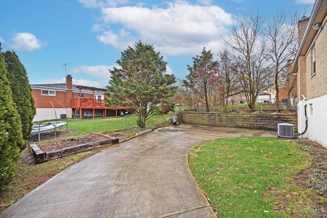 5722 Kroegermount Drive, Cincinnati, OH 45239