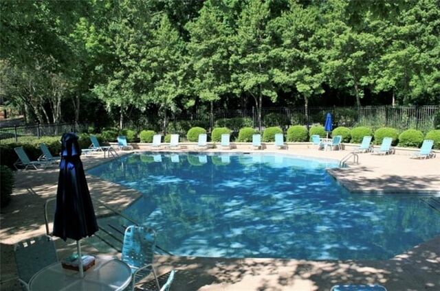 2411 Huntingdon 2411, Atlanta, GA 30350