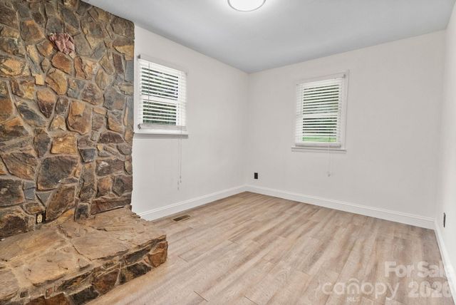 232 New Hope Way, Marion, NC 28752