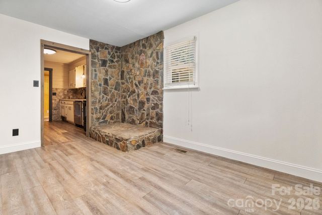 232 New Hope Way, Marion, NC 28752