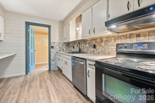 232 New Hope Way, Marion, NC 28752