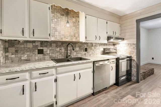 232 New Hope Way, Marion, NC 28752