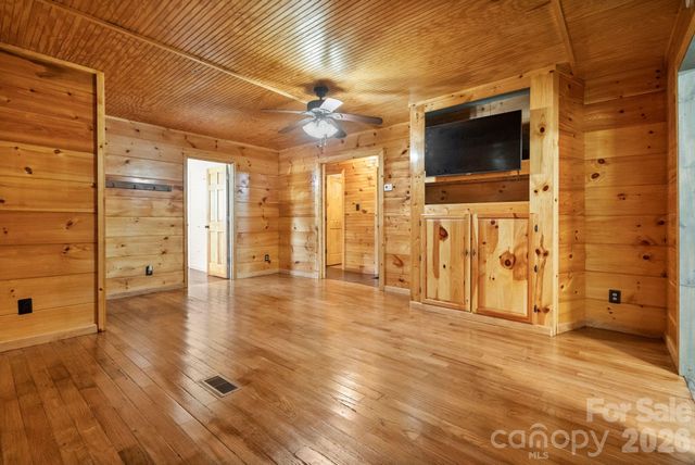 232 New Hope Way, Marion, NC 28752