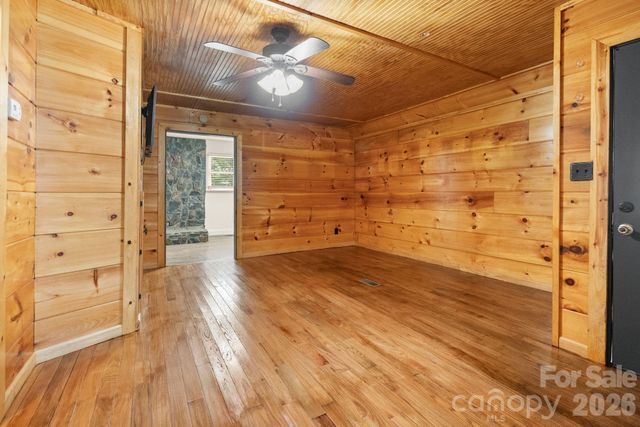 232 New Hope Way, Marion, NC 28752