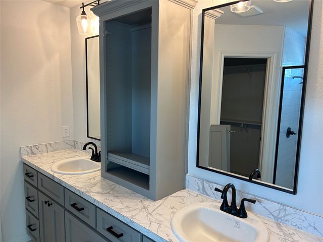 410 Conway Street, Lacy Lakeview, TX 76705