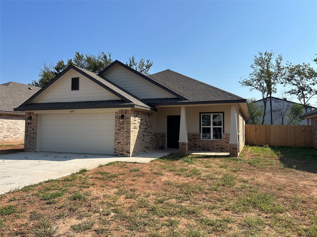 410 Conway Street, Lacy Lakeview, TX 76705