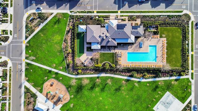 2862 Wheat Grass St, Sacramento, CA 95833