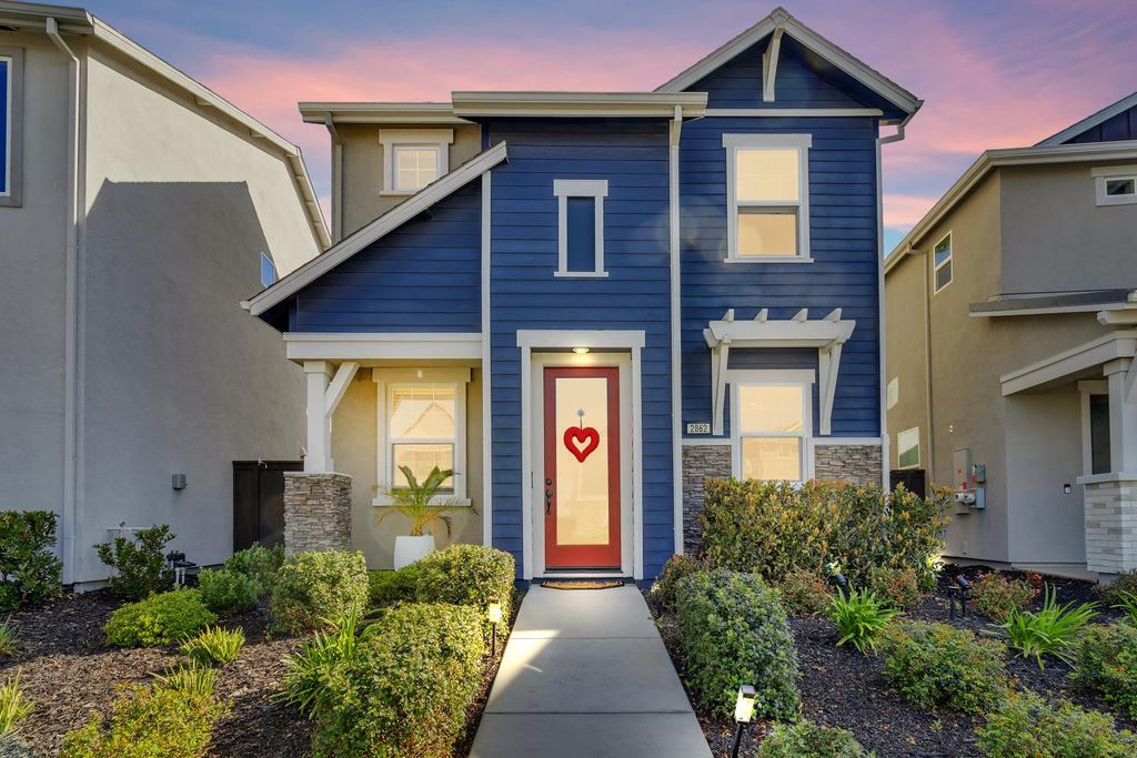 2862 Wheat Grass St, Sacramento, CA 95833