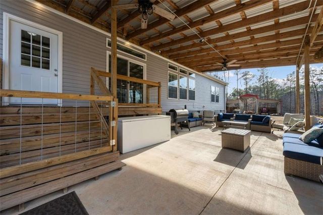 869 Simmons Road, Social Circle, GA 30025