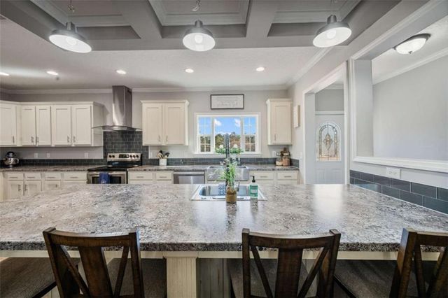 869 Simmons Road, Social Circle, GA 30025