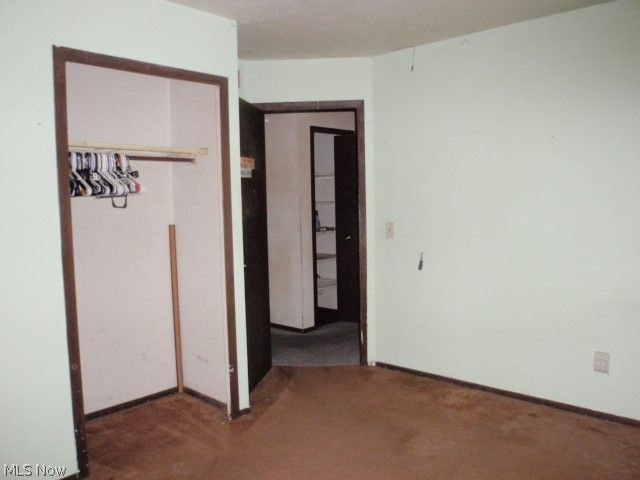 8454 Glenbrook Drive, Olmsted Falls, OH 44138