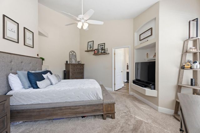 2850 N Apricot Avenue, Fresno, CA 93727
