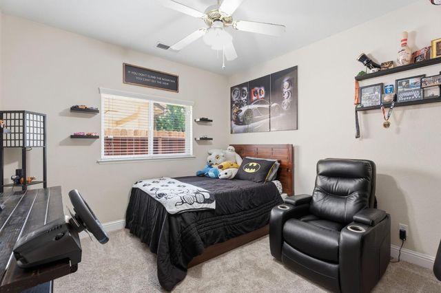 2850 N Apricot Avenue, Fresno, CA 93727