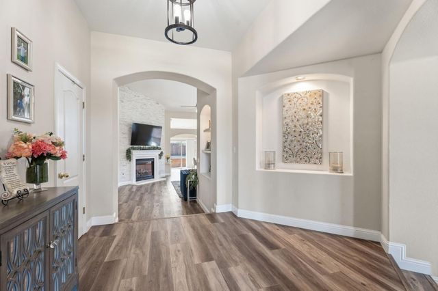 2850 N Apricot Avenue, Fresno, CA 93727