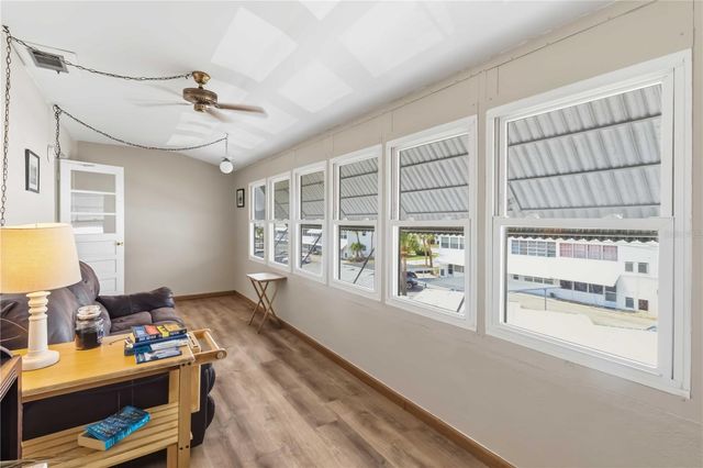 6000 20TH STREET N 144, St Petersburg, FL 33714