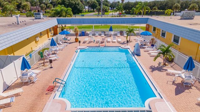 236 N SAINT THOMAS CIRCLE, Apollo Beach, FL 33572