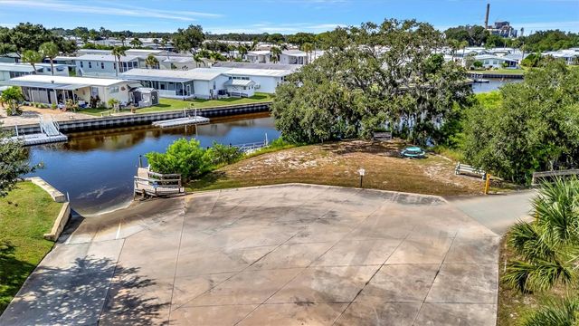 236 N SAINT THOMAS CIRCLE, Apollo Beach, FL 33572