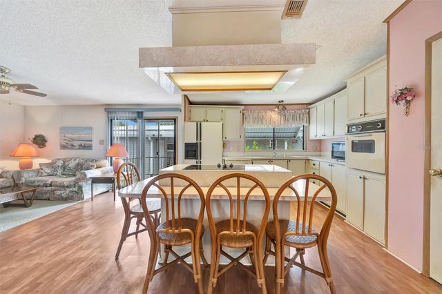 236 N SAINT THOMAS CIRCLE, Apollo Beach, FL 33572