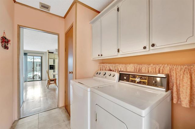 236 N SAINT THOMAS CIRCLE, Apollo Beach, FL 33572