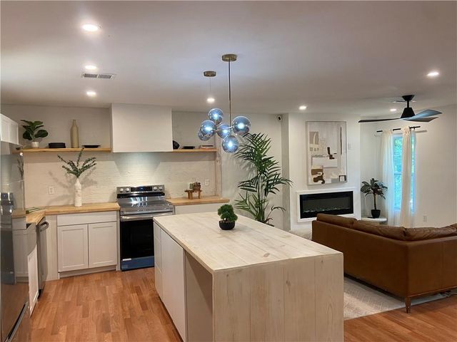 3493 Mark Place NW, Atlanta, GA 30331