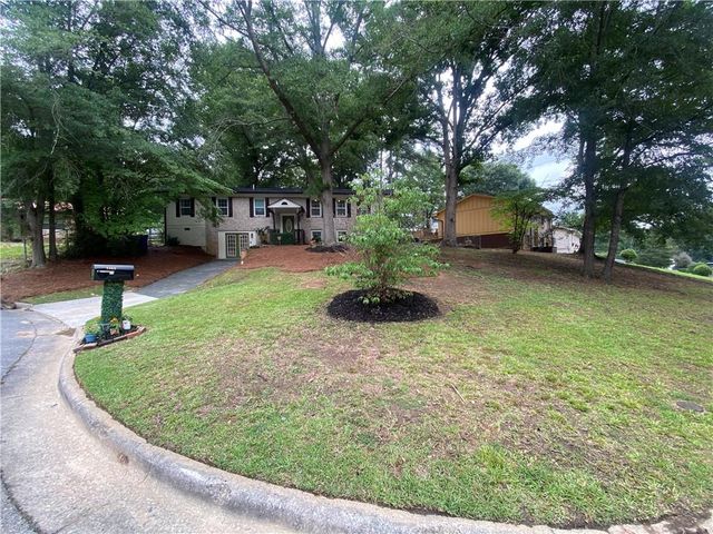 3493 Mark Place NW, Atlanta, GA 30331