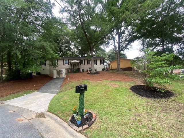 3493 Mark Place NW, Atlanta, GA 30331