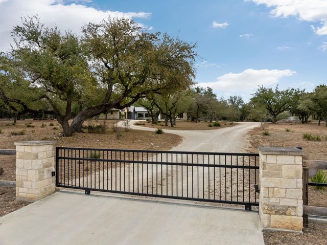5675 Mustang Valley TRL, Wimberley, TX 78676