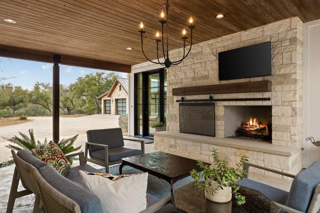 5675 Mustang Valley TRL, Wimberley, TX 78676