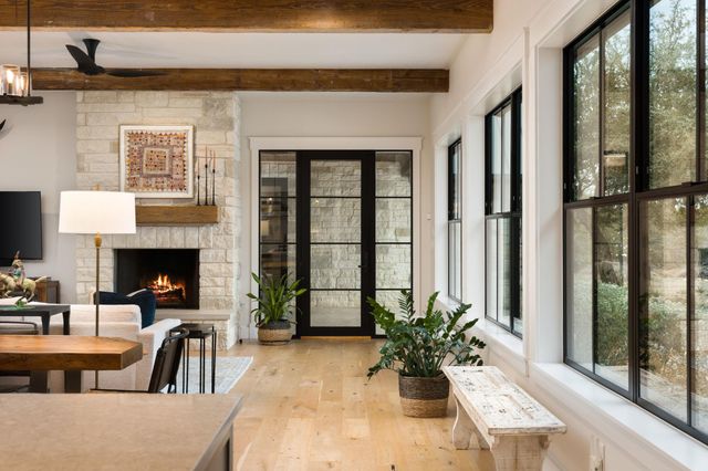 5675 Mustang Valley TRL, Wimberley, TX 78676