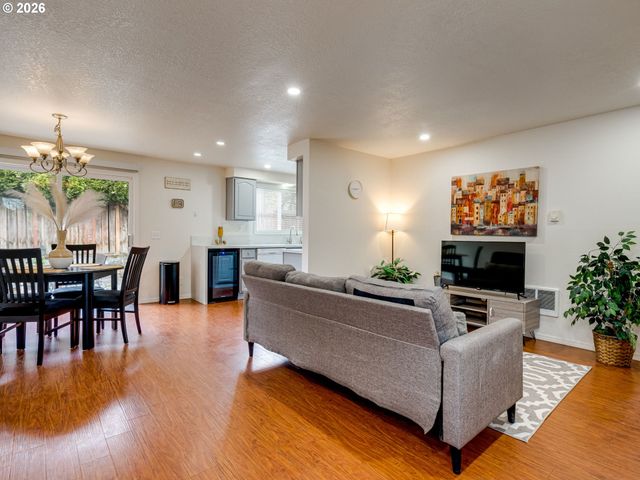 3300 KAUFFMAN Ave 12, Vancouver, WA 98660