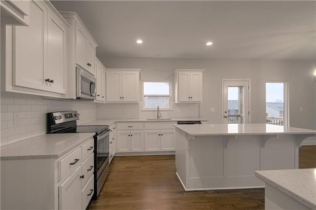 6114 NE 118th Street, Kansas City, MO 64156