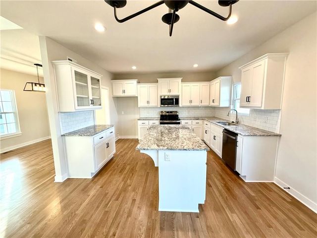 6114 NE 118th Street, Kansas City, MO 64156