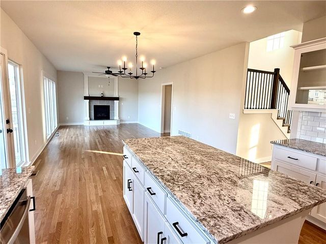 6114 NE 118th Street, Kansas City, MO 64156