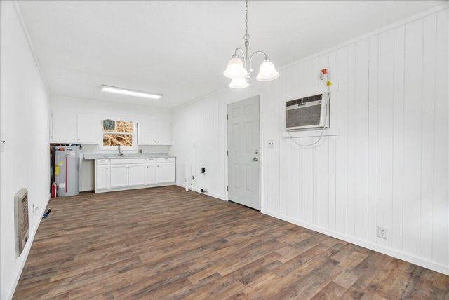 105 Center Street N, Tunnel Hill, GA 30755