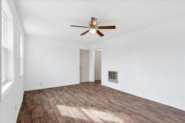 105 Center Street N, Tunnel Hill, GA 30755